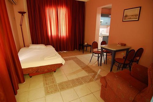 Akdeniz Apart Hotel Kusadasi Exterior foto